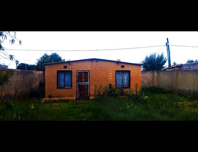 2 BEDROOM HOUSE FOR SALE IN DAVEYTON CENTRAL